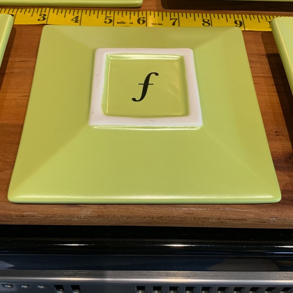8 Gorgeous TEA FORTE CELERY GREEN "SOHO PLATES"  6” Willing to sell a set of 4 - Picture 2 of 4